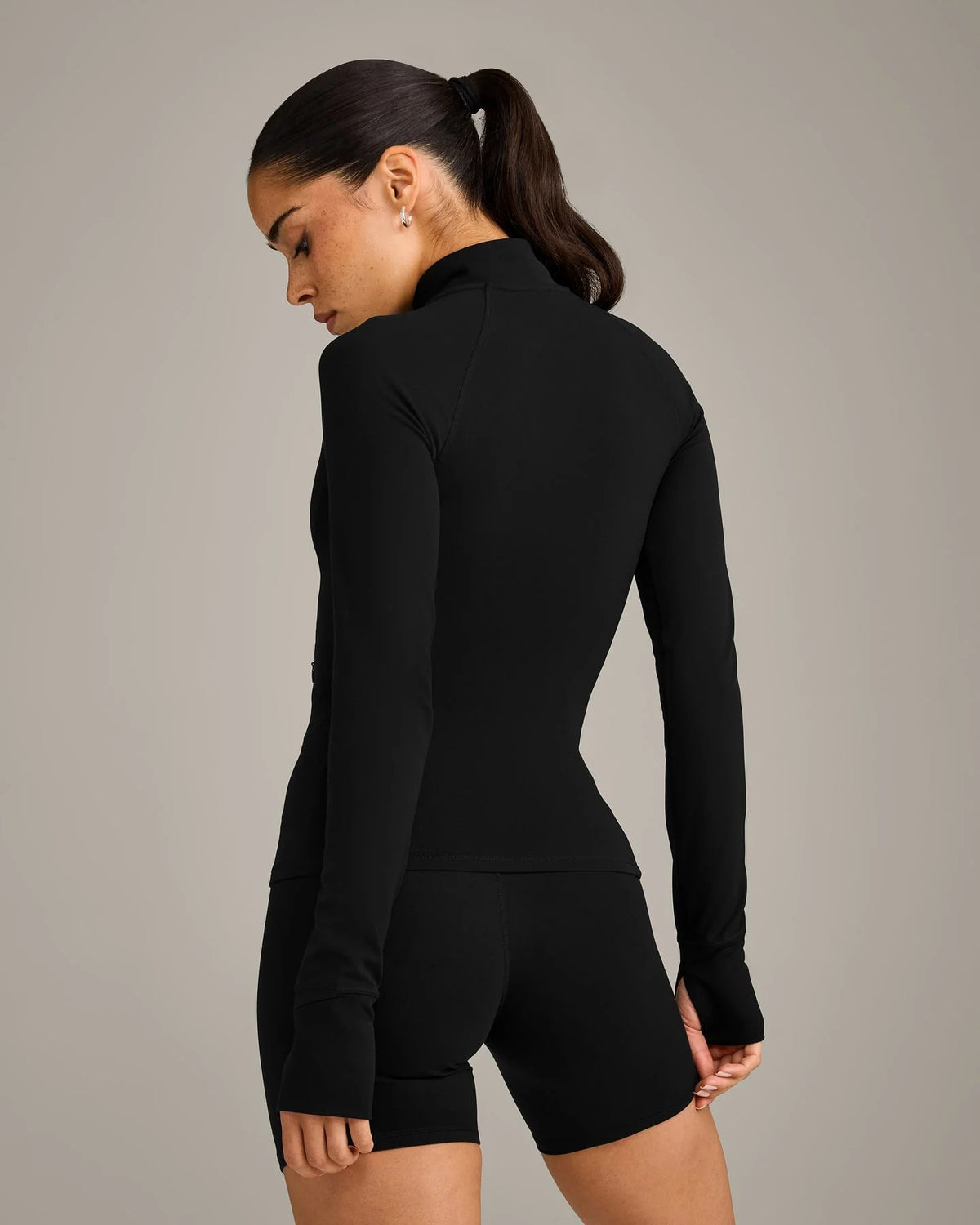 Campera Move — vista lateral del calce